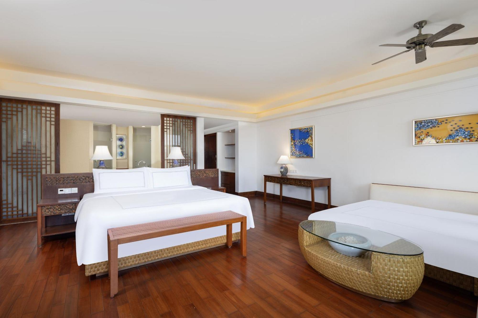 Swissotel Yalong Bay 5* Санья