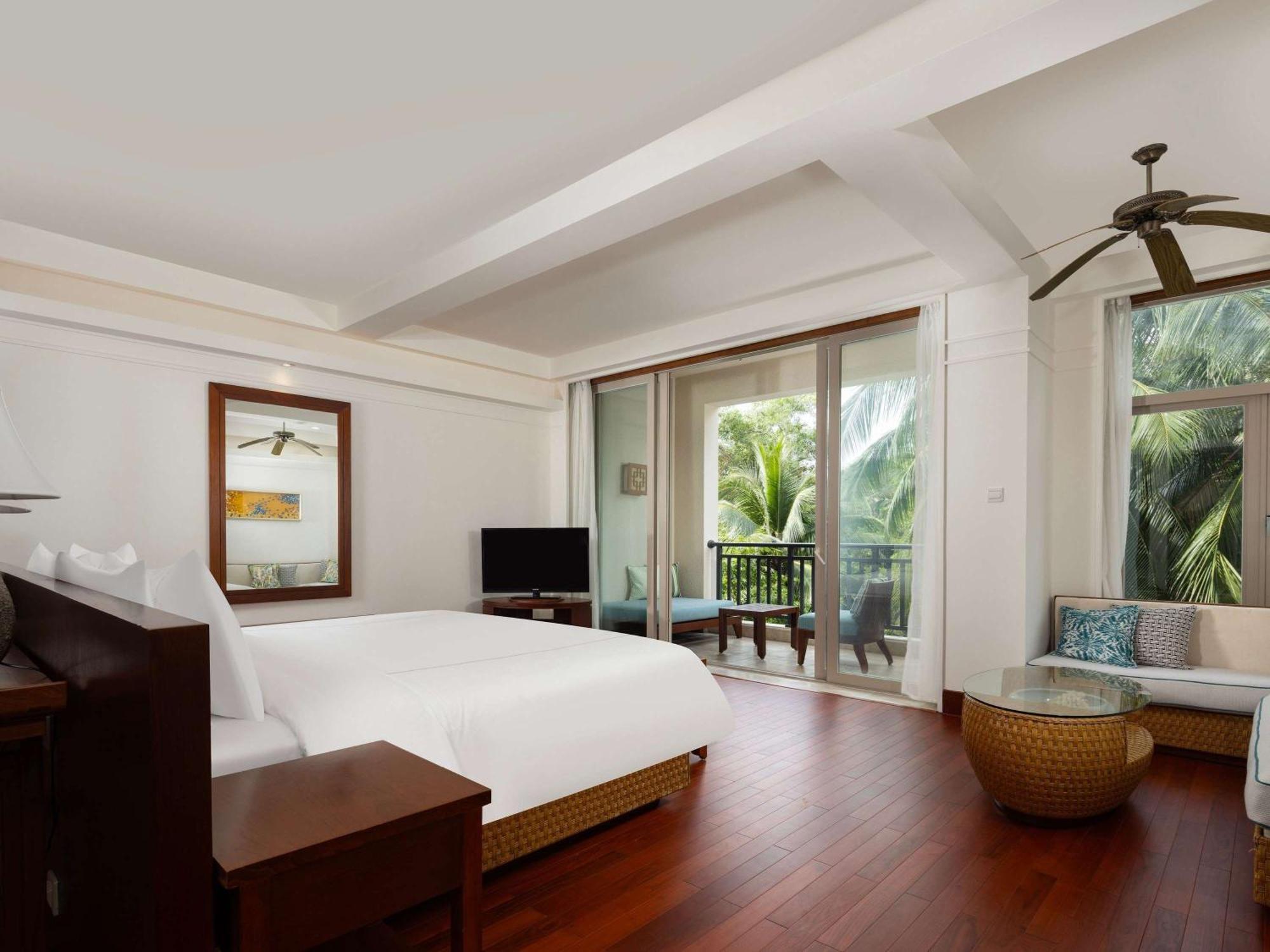 Swissotel Yalong Bay 5* Санья